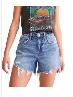 NWT. Vervet Rebecca High-rise Raw Hem Denim Shorts Sz . Medium